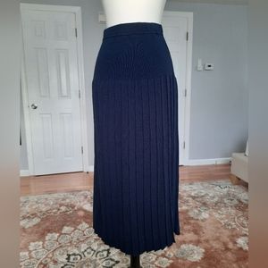 Vintage navy pleated knit midi skirt